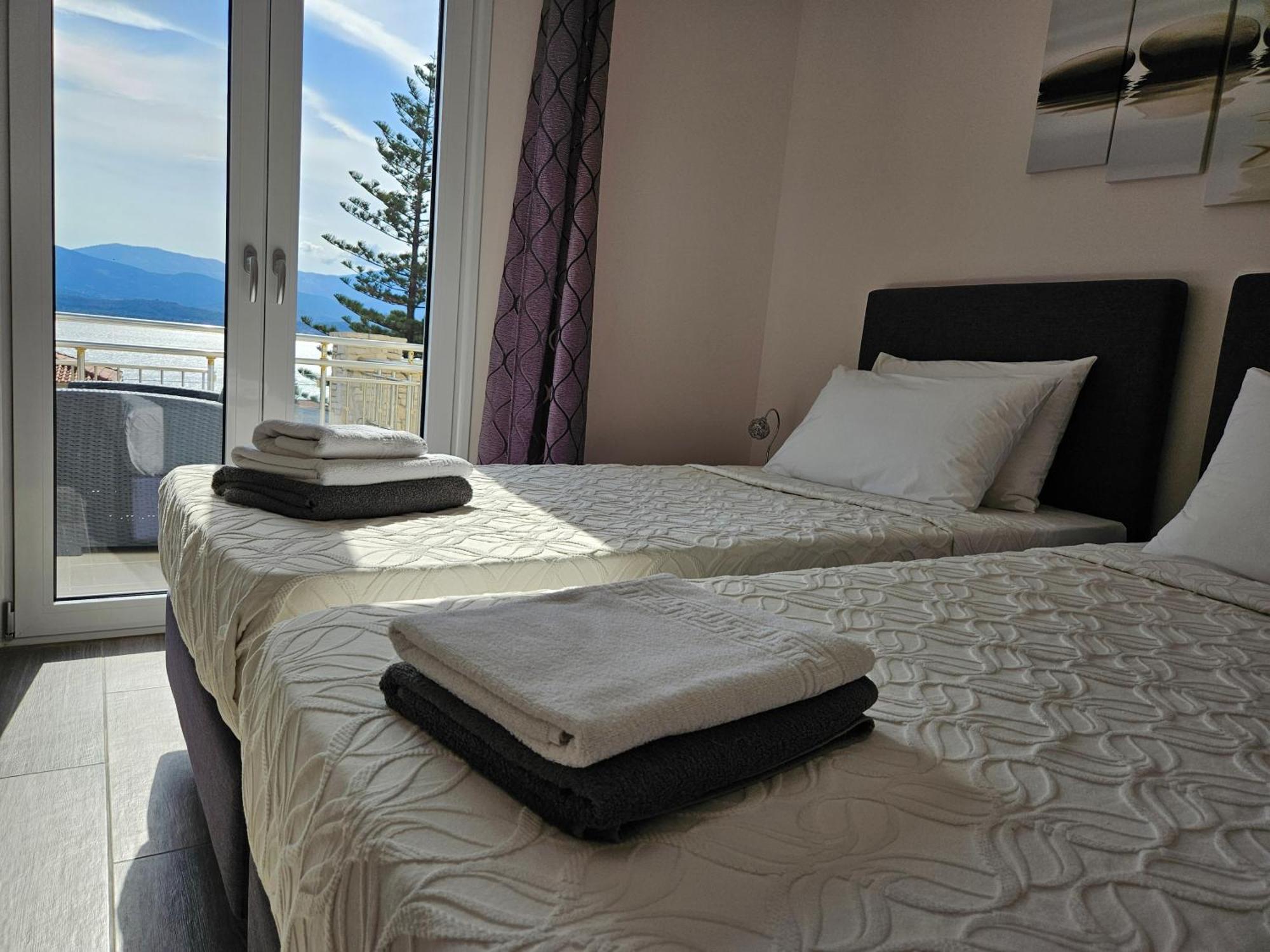 Diwani Luxury Villas Lixoúri Eksteriør bilde